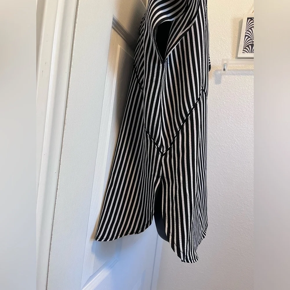 Xhilaration women’s beach cover-up, black and white. Size S